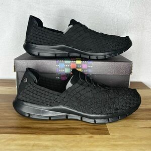 bernie mev. Black Woven Men's Loafers